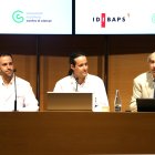 Els investigadors Martí Duran-Ferrer i Iñaki Martín-Subero i Laureano Molins, vicepresident de la Associació Espanyola Contra el Càncer (AECC) i president a Barcelona.