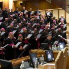 Els bisbes entonen el ‘Veni Creator’ amb el papa Lleó XVI. - BISBAT DE LLEIDA