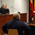 L'acusat de fer tocaments a una nena d'onze anys, aquest dijous a l'Audiència de Lleida.