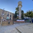 S’han iniciat els treballs previs a la demolició del dipòsit. - SEGRE