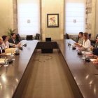 Reunió entre el Govern i comuns al Palau de la Generalitat. - ACN