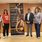 Anunci dels guardonats amb els Premis Culturàlia, ahir a l’ajuntament de Tàrrega. - LAIA PEDRÓS