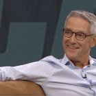Arcadi Alibés es jubila- El periodista Arcadi Alibés es jubila avui als 66 anys, després de 41 sent un referent en la secció d’esports de TV3, especialment en ciclisme i atletisme. - 3CAT
