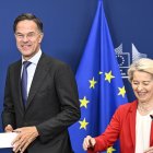 Mark Rutte amb Ursula von der Leyen a Brussel·les. - EUROPA PRESS