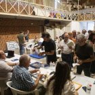 Més de 200 propietaris estaven cridats ahir a votar en l’assemblea. Es van emetre 119 paperetes. - CARMINA MARSIÑACH