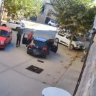 Tres persones roben una moto d'Enduro a plena llum del dia a Alfés
