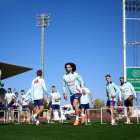 Els jugadors de la selecció, ahir durant l’entrenament. - EFE/ ÁNGEL MARTÍNEZ/RFEF