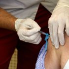Imatge d’arxiu d’una vacunació. - ACN