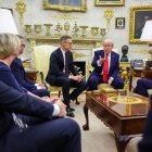 Donald Trump i el seu homòleg finès Alexander Stubb, dijous. - EFE/EPA/SAMUEL CORUM / POOL