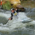 Anna Simona, en plena acció durant la segona jornada de la Segre Cup a Ponts. - NORBERT AGUILERA