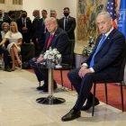 El primer ministro de Israel, Benjamin Netanyahu, y el presidente de Estados Unidos, Donald Trump, este lunes en Tel Aviv.