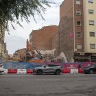 La demolició afecta els números 8, 10 i 12 de l’avinguda Rovira Roure, molt a prop de Ricard Viñes. - ÀLEX SAMPER