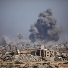 Imatge dels bombardejos israelians a la ciutat de Rafah, al nord de la Franja de Gaza. - EFE