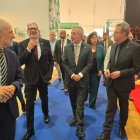 Collboni, Larrosa i la resta d'autoritats fan un recorregut per la fira Municipàlia en la jornada inaugural: