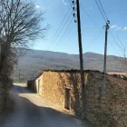 El precari estat en el qual es troba la infraestructura elèctrica al poble d’Àger. - E. FARNELL