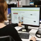 En portals web com Idealista o Fotocasa apareixen les últimes ofertes de lloguer i compra de pisos a la ciutat. - AMADO FORROLLA