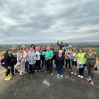 Les persones que s’han apuntat a fer marxa nòrdica. - A.A.