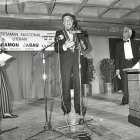 Mari Pau Huguet, José Luis González i Jaume Magre a l'escenari de Ronda Fleming.