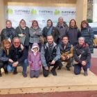 El taller fotogràfic del CurtÀneu, diumenge a Esterri d’Àneu (esquerra), va comptar amb una quinzena d’inscrits; i sessió de curtmetratges a Sorpe (dreta). - CURTÀNEU