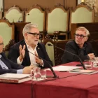 Antoni Gelonch, Fèlix Larrosa i Francesc Canosa, ahir en la presentació de la revista a la Paeria. - AMADO FORROLLA