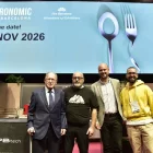 Els guardonats lleidatans, amb Verdú, ahir a Barcelona. - DIPUTACIÓ DE LLEIDA