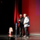 Leo Harlem i Jaume Saltó, durant la vetllada, que es va celebrar a la Llotja de Lleida. - AMADO FORROLLA