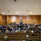 Assaig ahir a Lleida de l’Orquestra Julià Carbonell, dirigida per Xavier Pagès-Corella. - ÍNGRID SEGURA