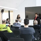 Núria Ribas i Elisenda Puig, a la Viquitrobada ahir al Morera. - ÍNGRID SEGURA