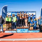 Els quatre atletes del Lleida UA, a l’esquerra al podi del Català de relleus mixtos. - ADRIÁN CAMARASA