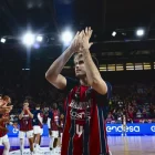 Rafa Villar va rebre una sonora ovació quan va ser presentat. - ACB PHOTO/POL PUERTAS