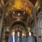 Josep Minguell i el rector, amb la delegació italiana. - LAIA PEDRÓS