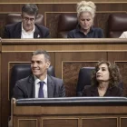 Pedro Sánchez somriu al Congrés. - EUROPA PRESS