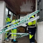 Emergències davant de l’habitatge de la parella morta a Madrid. - EMERGÈNCIES 112 MADRID