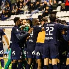 Els jugadors de l’Atlètic Lleida s’uneixen per celebrar el 3-2. - INGRID SEGURA