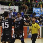 Nico Ojeda i Fabri Ciocale celebren un dels gols que el Llista va marcar ahir al Barça. - SANTI IGLESIAS