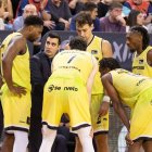 Encuentra dona instruccions en un temps mort improvisat. - JAVI ENJUANES