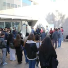 Els estudiants de Medicina van protestar ahir contra un trasllat obligatori a Igualada per als últims cursos. - ALBA MOR/ACN