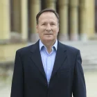 El catedràtic Iñaki Zabaleta imparteix la conferència inaugural. - EUSKO IKASKUNTZA