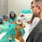 Tres joves participants, ahir a l’edifici municipal d’Albarés de la Bordeta. - AJUNTAMENT DE LLEIDA