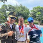 Hermoso, al centre, i dos dels seus pupils, Zurita i Narváez.