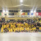 Foto de família de totes les jugadores i jugadors que formen part aquesta temporada 2025-2026 del Club Patí Vila-sana. - CLARA LIÁÑEZ