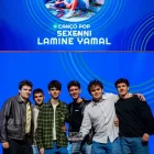 Els membres de Sexenni posant amb el guardó. - SEXENNI