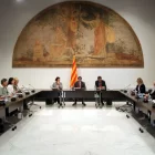 Un moment de la reunió amb el sector porcí encapçalada ahir per Salvador Illa al Palau de la Generalitat. - ACN