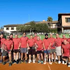 Miquel Llasera, amb gorra, va posar amb els seus amics.