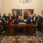 El pregó del bisbe Daniel Palau va tenir lloc ahir a la tarda al saló de plens de la Paeria. - PAU PASCUAL