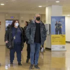 La mascareta ja és obligatòria als centres sanitaris. - JORDI ECHEVARRIA