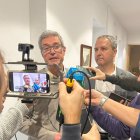 Jaume Ars i Manel Solé durant l'atenció als mitjans de comunicació