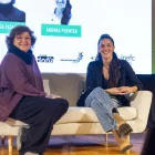 Olga Viza i Andrea Fuentes, durant la xarrada en la VII Jornada Comunicació, Dona i Esport. - JORDI ECHEVARRIA