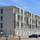 La residència d’estudiants, un edifici de l’aeroport que ha pagat impost d’obres. - MAGDALENA ALTISENT