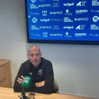 L’entrenador de l’Atlètic Lleida, Gabri García, ahir en roda de premsa. - MARC PERELLÓ SALVIA